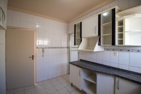 Cozinha de apartamento para alugar com 2 quartos, 65m² em Parque Campolim, Sorocaba