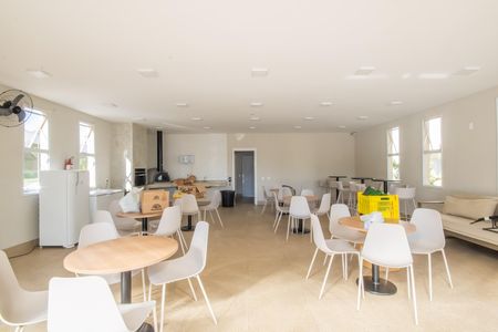 Apartamento para alugar com 46m², 2 quartos e 1 vaga Apartamento para alugar com 46m², 2 quartos e 1 vagaÁrea comum - Salão de festas