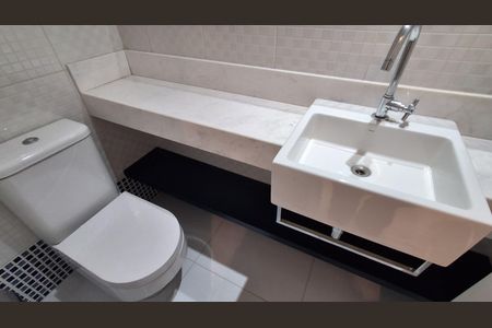Apartamento para alugar com 175m², 3 quartos e 3 vagas Apartamento para alugar com 175m², 3 quartos e 3 vagasLavabo