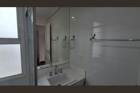 Apartamento para alugar com 175m², 3 quartos e 3 vagas Apartamento para alugar com 175m², 3 quartos e 3 vagasBanheiro Suíte 2