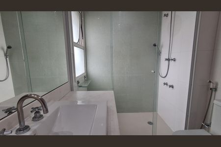 Apartamento para alugar com 175m², 3 quartos e 3 vagas Apartamento para alugar com 175m², 3 quartos e 3 vagasBanheiro Suíte 3