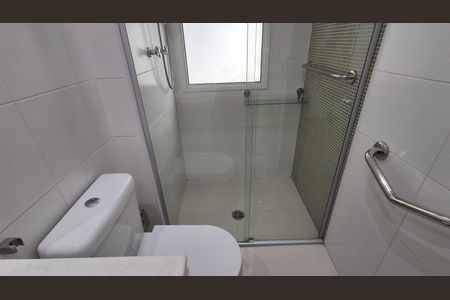 Apartamento para alugar com 175m², 3 quartos e 3 vagas Apartamento para alugar com 175m², 3 quartos e 3 vagasBanheiro Suíte 1