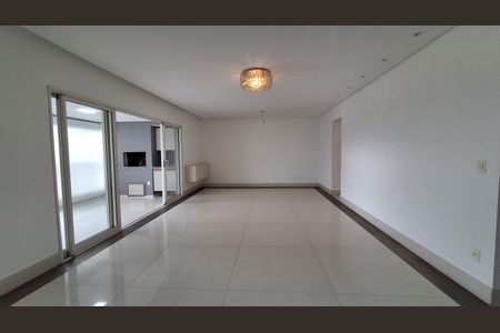 Apartamento para alugar com 175m², 3 quartos e 3 vagas Apartamento para alugar com 175m², 3 quartos e 3 vagasSala