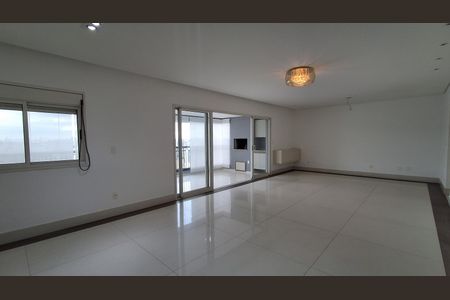 Apartamento para alugar com 175m², 3 quartos e 3 vagas Apartamento para alugar com 175m², 3 quartos e 3 vagasSala