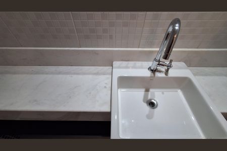Apartamento para alugar com 175m², 3 quartos e 3 vagas Apartamento para alugar com 175m², 3 quartos e 3 vagasLavabo