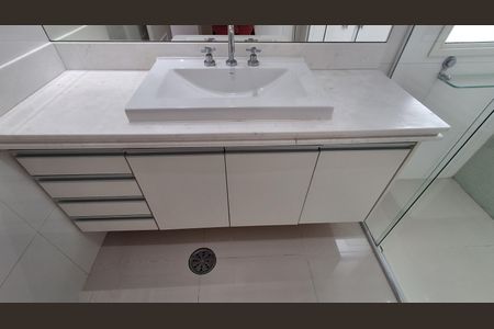 Apartamento para alugar com 175m², 3 quartos e 3 vagas Apartamento para alugar com 175m², 3 quartos e 3 vagasBanheiro Suíte 3