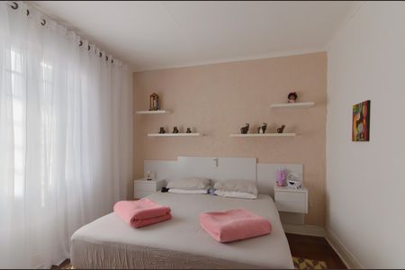 Casa à venda com 150m², 4 quartos e sem vaga Casa à venda com 150m², 4 quartos e sem vagaQuarto 1