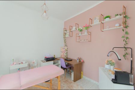 Casa à venda com 150m², 4 quartos e sem vaga Casa à venda com 150m², 4 quartos e sem vagaQuarto 4