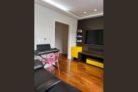 Casa de condomínio para alugar com 250m², 4 quartos e 3 vagas Casa de condomínio para alugar com 250m², 4 quartos e 3 vagasQuartoSala de TV