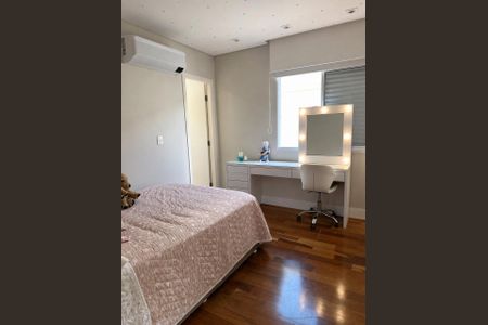 Casa de condomínio para alugar com 250m², 4 quartos e 3 vagas Casa de condomínio para alugar com 250m², 4 quartos e 3 vagasSuite 2
