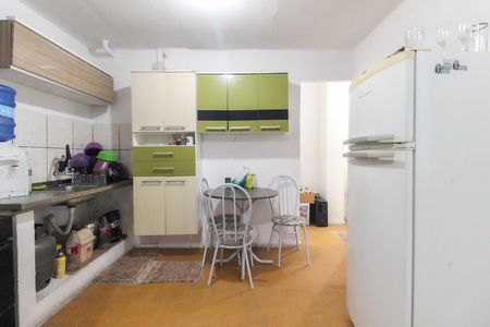 Cozinha de apartamento para alugar com 2 quartos, 48m² em Conjunto Residencial José Bonifácio, São Paulo