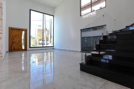 Casa para alugar com 319m², 6 quartos e 4 vagas Casa para alugar com 319m², 6 quartos e 4 vagasSala