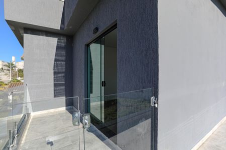 Casa para alugar com 319m², 6 quartos e 4 vagas Casa para alugar com 319m², 6 quartos e 4 vagasSacada - Quarto 6 - Suíte