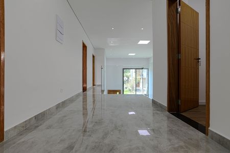 Casa para alugar com 319m², 6 quartos e 4 vagas Casa para alugar com 319m², 6 quartos e 4 vagasLiving