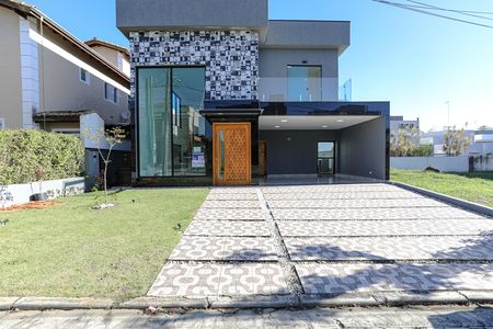 Fachada de casa para alugar com 6 quartos, 319m² em Fazenda Rodeio, Mogi das Cruzes