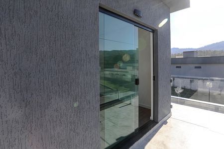 Sacada - Quarto 6 - Suíte de casa para alugar com 6 quartos, 319m² em Fazenda Rodeio, Mogi das Cruzes