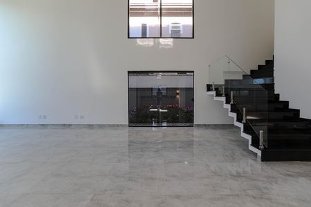 Casa para alugar com 319m², 6 quartos e 4 vagas Casa para alugar com 319m², 6 quartos e 4 vagasSala