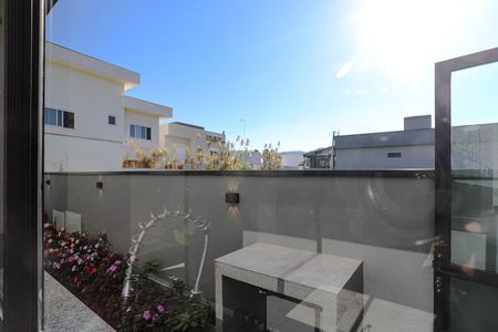 Casa para alugar com 319m², 6 quartos e 4 vagas Casa para alugar com 319m², 6 quartos e 4 vagasVista - Cozinha