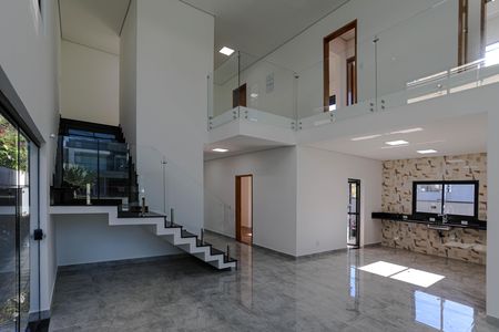 Casa para alugar com 319m², 6 quartos e 4 vagas Casa para alugar com 319m², 6 quartos e 4 vagasSala