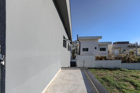 Casa para alugar com 319m², 6 quartos e 4 vagas Casa para alugar com 319m², 6 quartos e 4 vagasVista - Sacada - Quarto 6 - Suíte