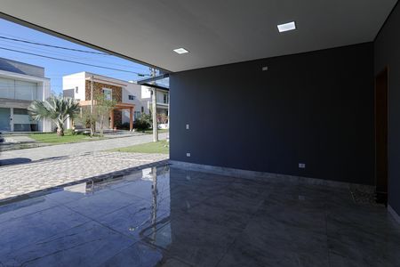 Garagem de casa para alugar com 6 quartos, 319m² em Fazenda Rodeio, Mogi das Cruzes