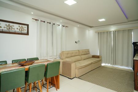 Sala de casa para alugar com 3 quartos, 480m² em Jardim Atlantico Leste, Maricá