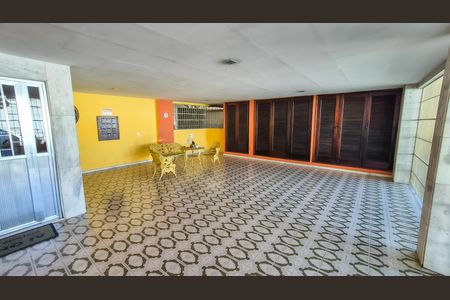 Hall de entrada de apartamento para alugar com 3 quartos, 85m² em Ramos, Rio de Janeiro