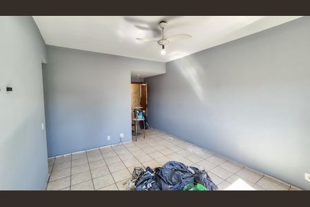 Sala de apartamento para alugar com 3 quartos, 85m² em Ramos, Rio de Janeiro