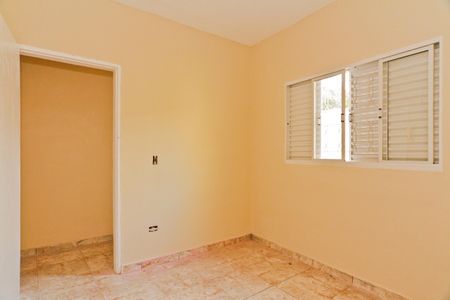 Quarto 2 de casa para alugar com 2 quartos, 95m² em Parque Peruche, São Paulo