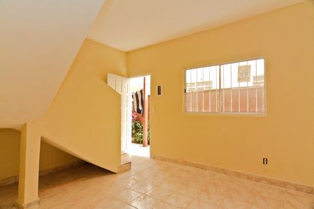 Casa para alugar com 2 quartos, 95m² em Parque Peruche, São Paulo