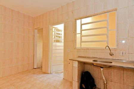 Cozinha de casa para alugar com 2 quartos, 95m² em Parque Peruche, São Paulo