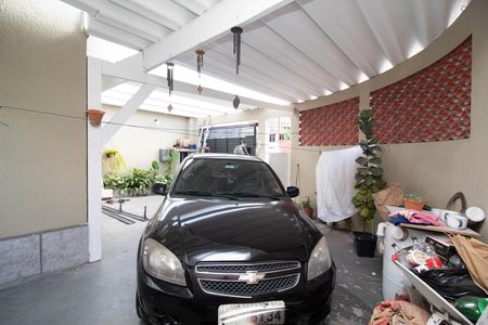 Garagem de casa à venda com 3 quartos, 134m² em Jardim Cocaia, Guarulhos