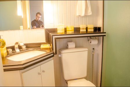 Banheiro da Suíte de apartamento para alugar com 1 quarto, 130m² em Setor Oeste, Goiânia