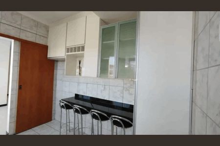Apartamento para alugar com 57m², 2 quartos e 2 vagas Apartamento para alugar com 57m², 2 quartos e 2 vagasCozinha
