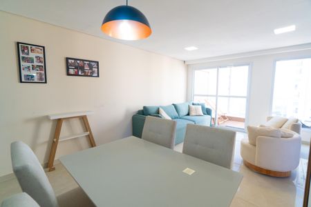 Apartamento à venda com 106m², 2 quartos e 3 vagasSala