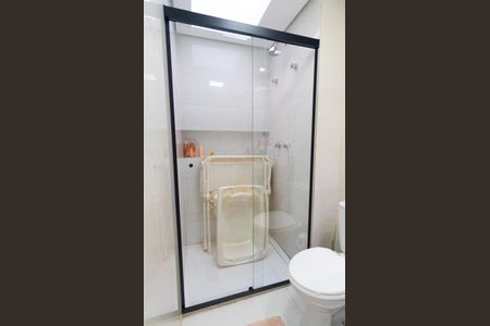 Apartamento à venda com 106m², 2 quartos e 3 vagasBanheiro da Suíte 2