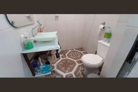 Casa à venda com 64m², 3 quartos e 1 vaga