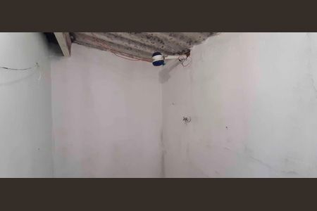 Casa à venda com 64m², 3 quartos e 1 vaga