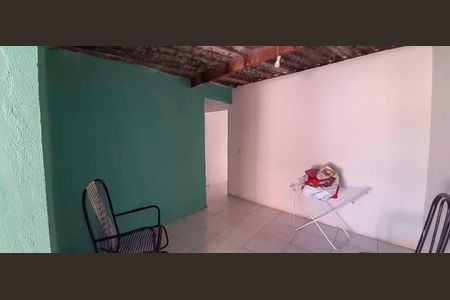 Casa à venda com 64m², 3 quartos e 1 vaga