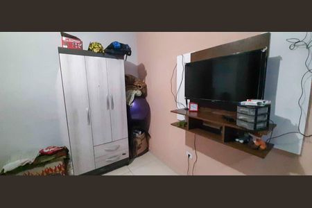 Casa à venda com 64m², 3 quartos e 1 vaga