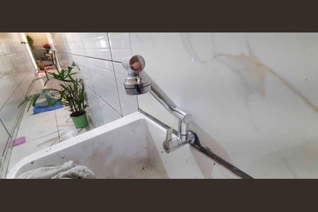 Casa à venda com 64m², 3 quartos e 1 vaga