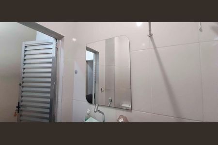 Casa à venda com 64m², 3 quartos e 1 vaga