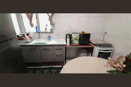 Casa à venda com 64m², 3 quartos e 1 vaga