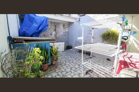 Casa à venda com 64m², 3 quartos e 1 vaga