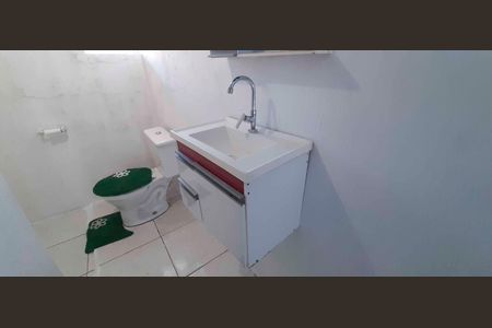 Casa à venda com 64m², 3 quartos e 1 vaga