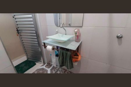 Casa à venda com 64m², 3 quartos e 1 vaga