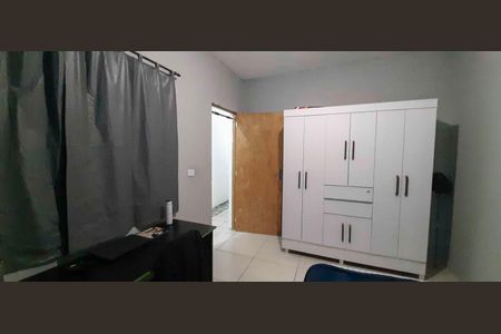 Casa à venda com 64m², 3 quartos e 1 vaga
