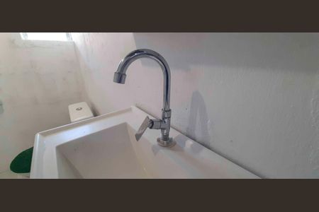 Casa à venda com 64m², 3 quartos e 1 vaga