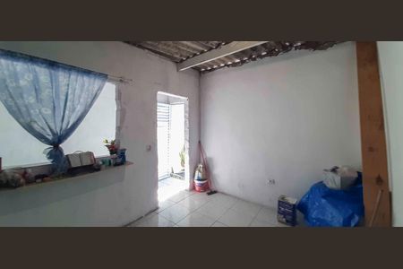 Casa à venda com 64m², 3 quartos e 1 vaga