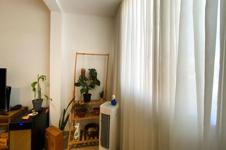 Apartamento à venda com 2 quartos, 50m² em Horto, Belo Horizonte